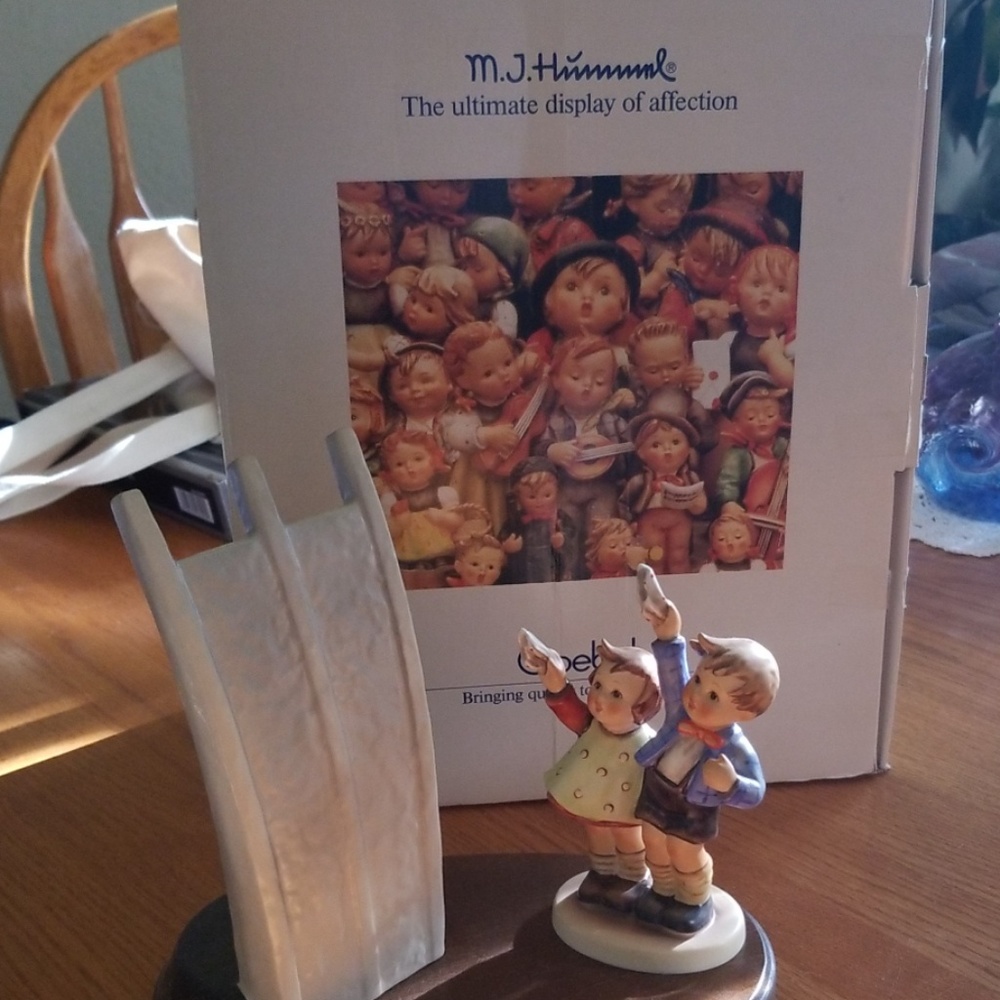 VINTAGE M.I. Hummel
